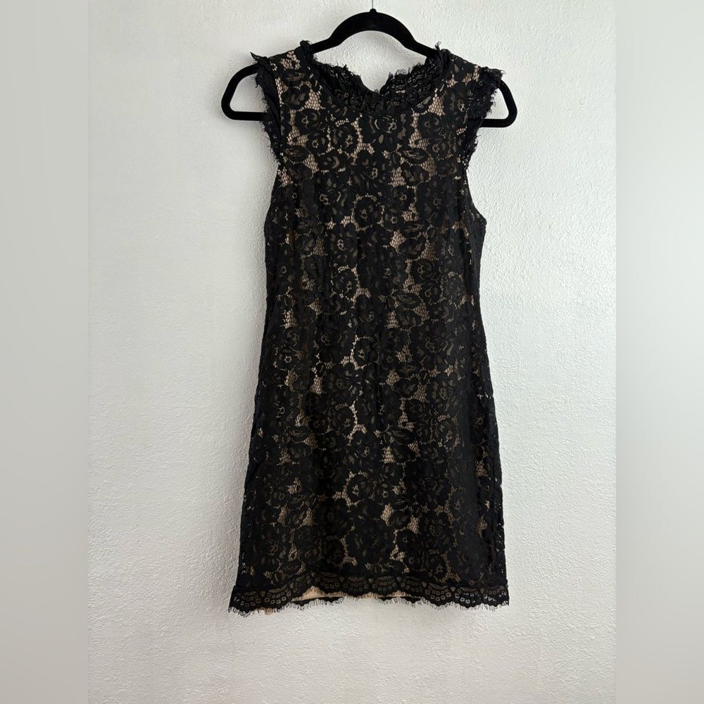 Hidden Label sleeveless black lace dress size L